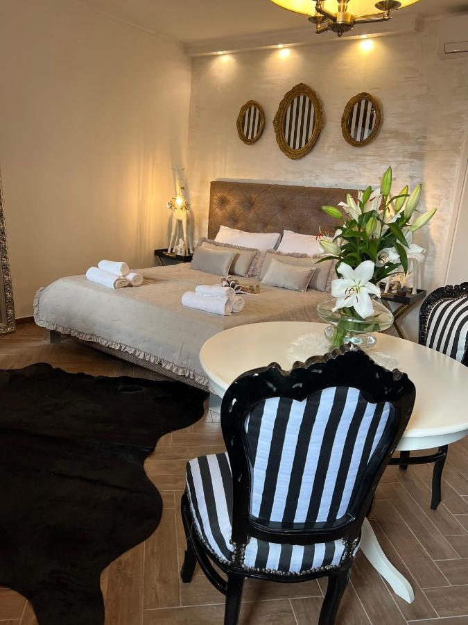 La Dolce Vita Luxury Apartments With Best Free Private Parking In City Center Pula Exterior photo