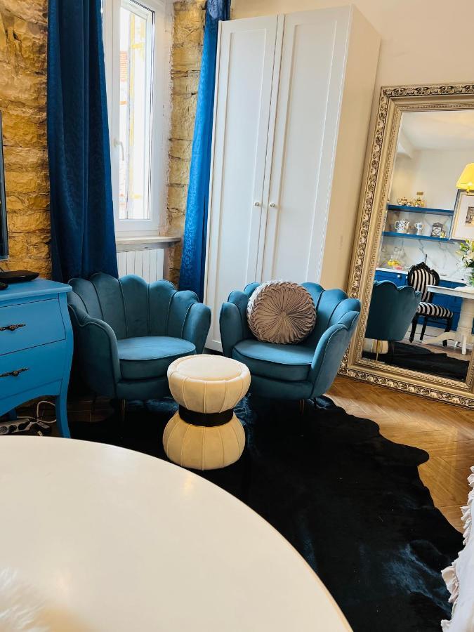 La Dolce Vita Luxury Apartments With Best Free Private Parking In City Center Pula Exterior photo