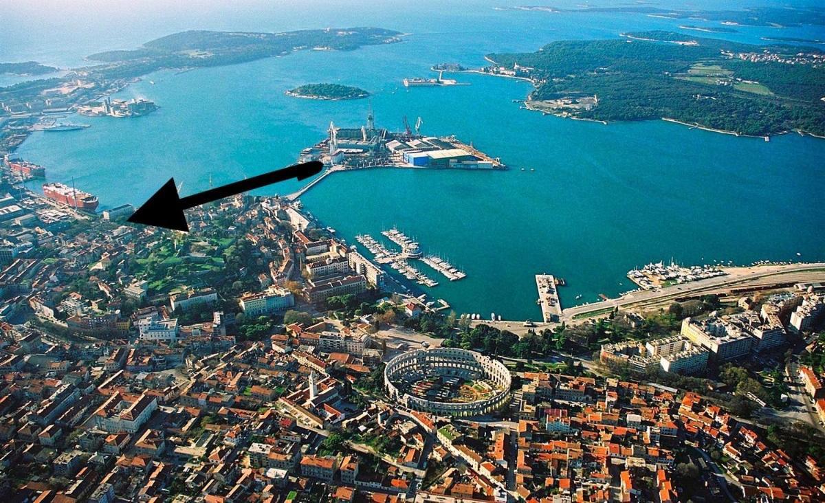 La Dolce Vita Luxury Apartments With Best Free Private Parking In City Center Pula Exterior photo