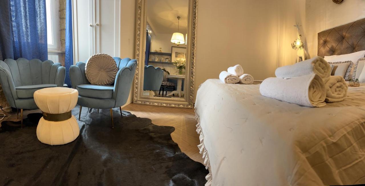 La Dolce Vita Luxury Apartments With Best Free Private Parking In City Center Pula Exterior photo